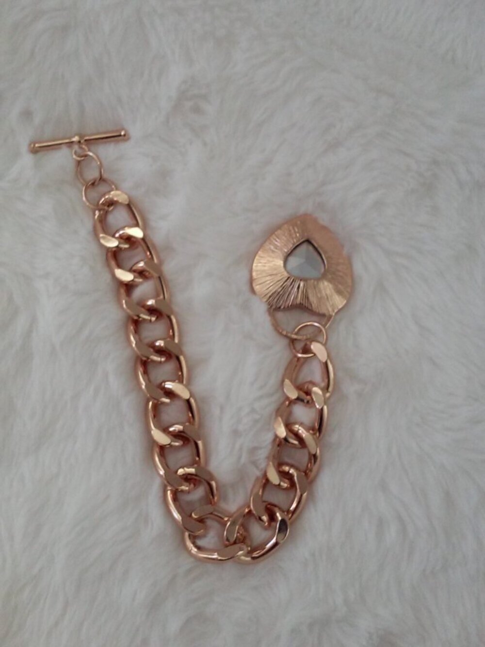 Thick Chain Heart Bracelet, Rhinestone - Picture 4 of 11